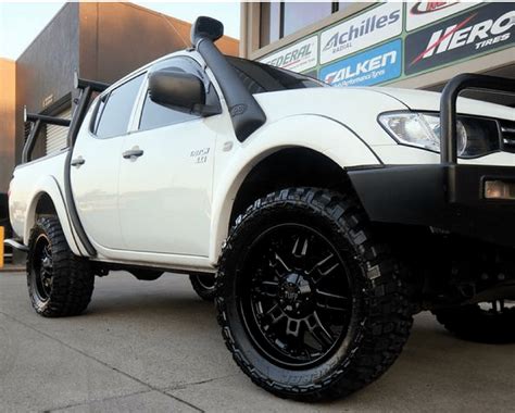 Top Quality Mr Bodykits Fender Guard Wheel Flares For Mitsubishi Triton