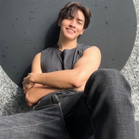 Pin by Majo Fernández on Joong Archen Hot actors Actors Guys