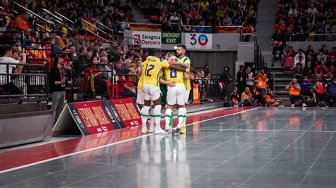 MARINGÁ Seleção Brasileira de Futsal ganha de 5 a 2 da Espanha