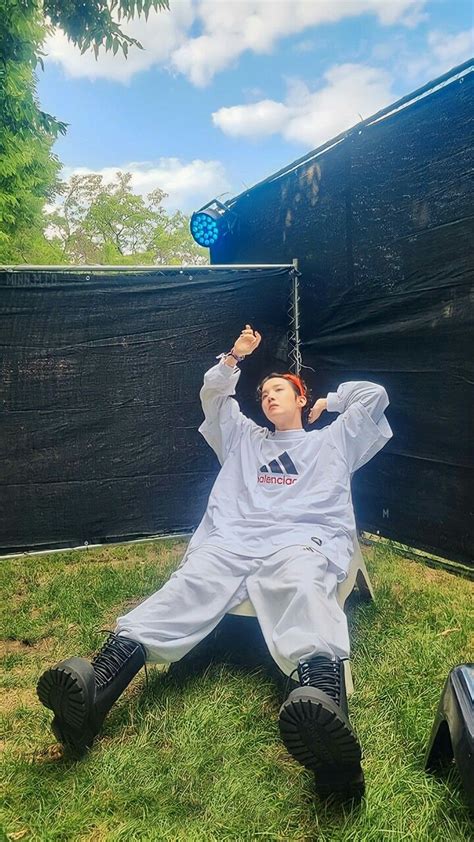 Korea Dispatch Ig Update Foto Bts Hoseok Hoseok Bts