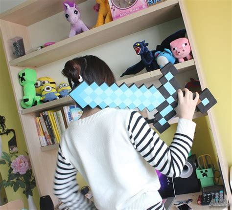 Майнкрафт, Minecraft диамантен меч, кирка, брадва играчка Маинкрафт ...