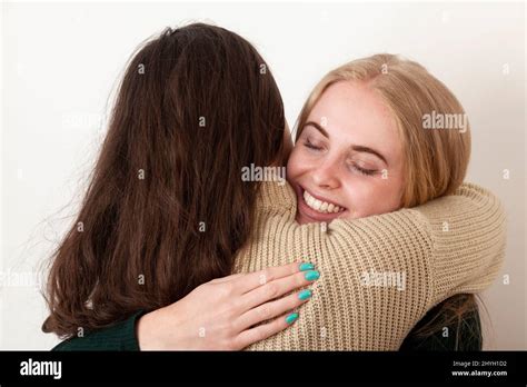 Deux amis s aiment Banque de photographies et dimages à haute