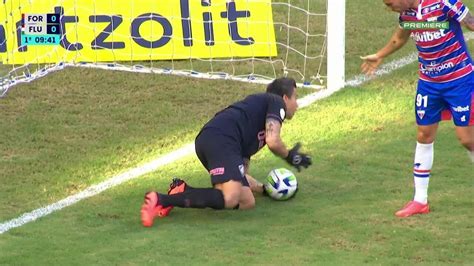 Aos Min Do Tempo Defesa De F Bio Do Fluminense Contra O