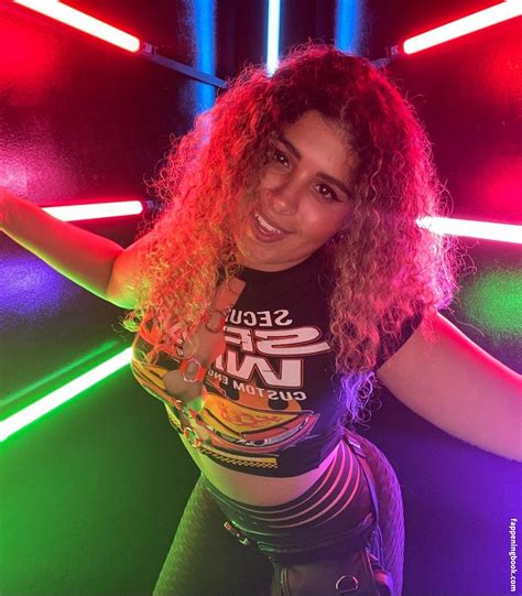 JustYeliz Yesjulz Nude OnlyFans Leaks Fappening Page FappeningBook