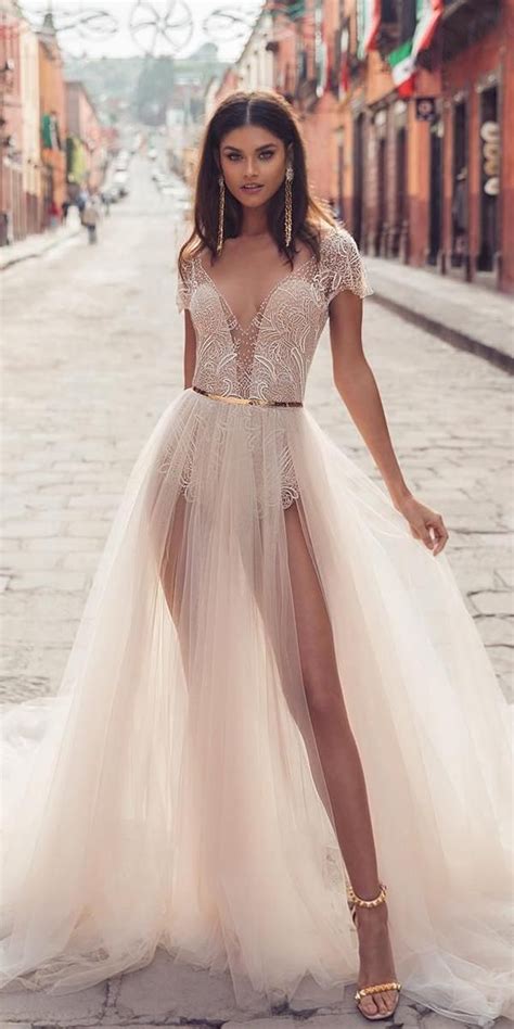 Fall Wedding Dresses With Charm For Fall Artofit