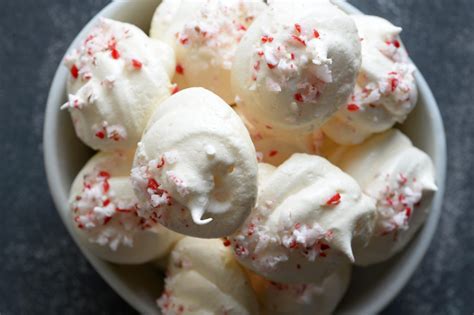 Peppermint Meringue Cookies Tanya S Kitchen