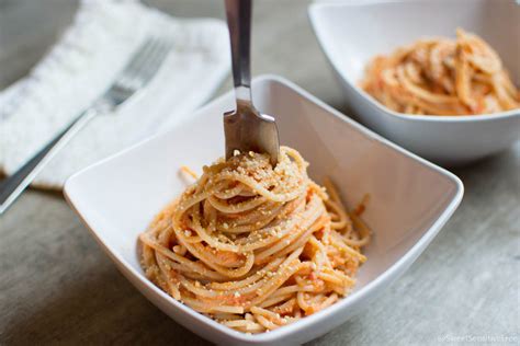 Spaghetti Con Salsa Di Pomodoro Cremosa Senza Glutine Senza Latticini