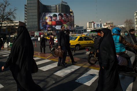 イランと取引する企業は米経済制裁に直面も：ボルトン大統領補佐官 Bloomberg