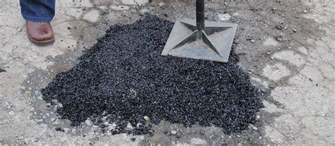 Pothole Filler: 8 Steps to a Perfect Driveway - howdididoit.com