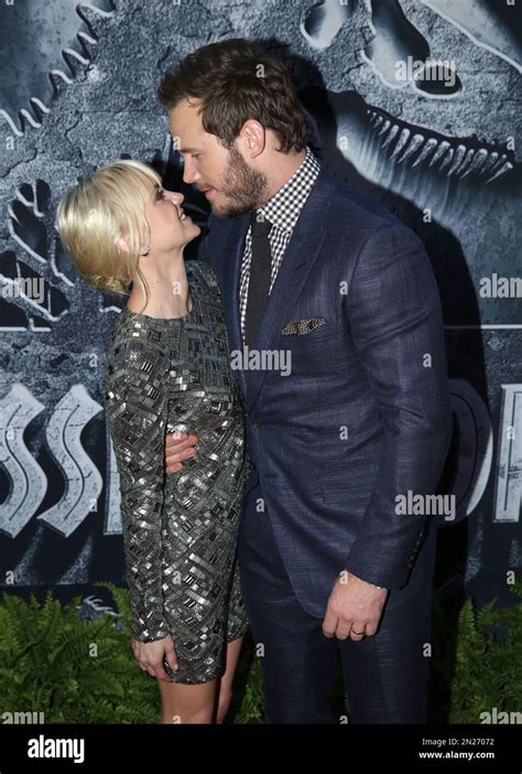 Anna Faris Left And Chris Pratt Arrive At The Los Angeles Premiere Of