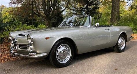 Modèle réduit Alfa Romeo 2600 Spider Cabriolet Open 1962 Gris 1 43