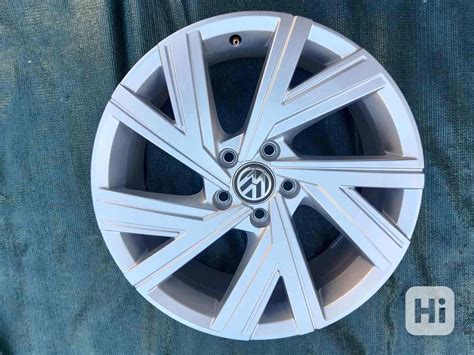 Alu Disky Volkswagen Golf 8 R18 ET51 Bergamo Silver Bazar