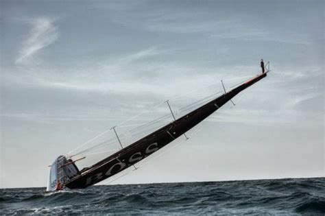 Alex Thomson Marche Sur Son M T Et Plonge Incroyable Crazy