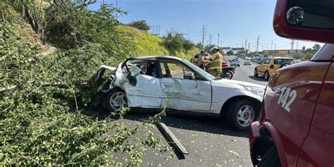 Reportan volcadura en Lázaro Cárdenas un bebé de seis meses en estado