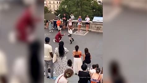 La Viral Pedida De Matrimonio Fallida En París La Forma En Que La Chica Le Rechaza Es La Más Cruel