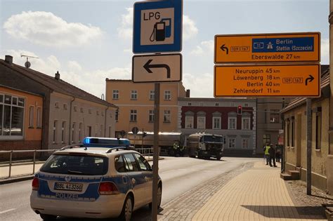 Reportnet24 De Liebenwalde Hubschraubereinsatz Schwerer LKW