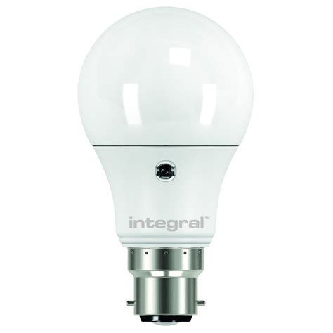 Integral 6 5 Watt BC B22mm Auto Sensor GLS LED Lightbulb