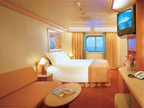 FURNITURE DESIGN: Bedroom Designing Ideas from Cruise Ships