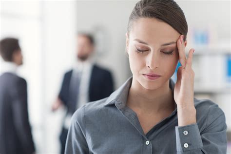 What Kind of Doctor Treats Headaches? | National Headache Institute