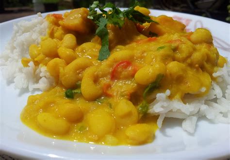 Living On Pulse Thai White Bean Curry