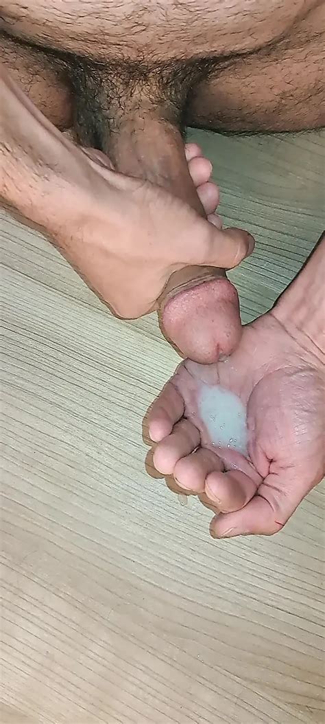 Good Masturbation And Great Cumshot Up Close Gay Amateur Porn Feat