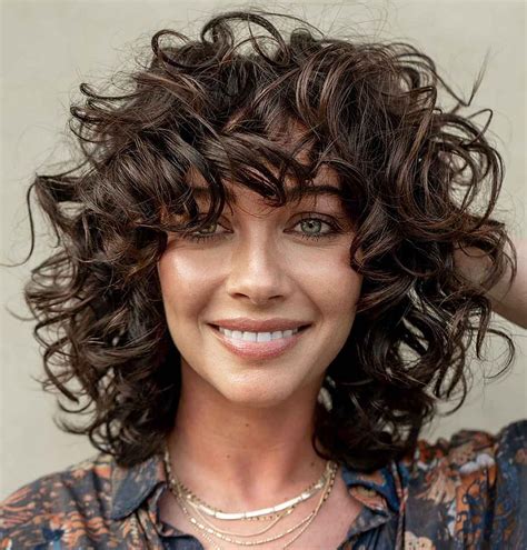 Best Haircuts For Fine Curly Hair