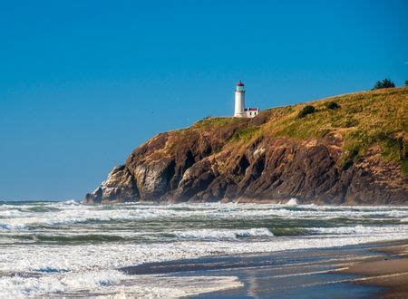 9 Beautiful Lighthouses in Washington State You Have to See