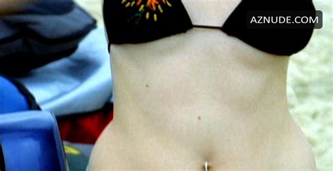 Les Vagues Nude Scenes Aznude