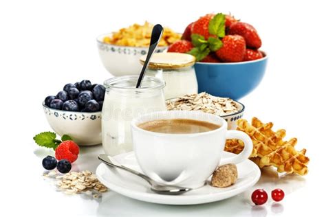 Gezond Ontbijt Yoghurt Koffie Muesli En Bessen Stock Foto Image