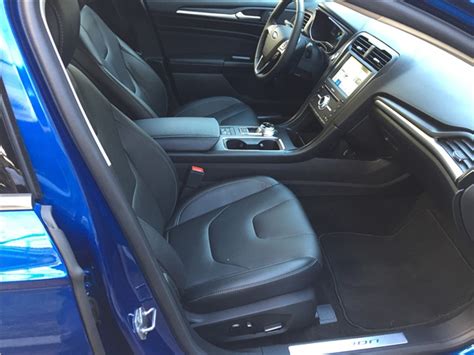 2018 Ford Fusion Hybrid: 158 Interior Photos | U.S. News