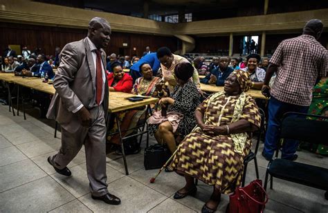 Zimbabwe Presidents Party Plans Impeachment Proceedings Wsj