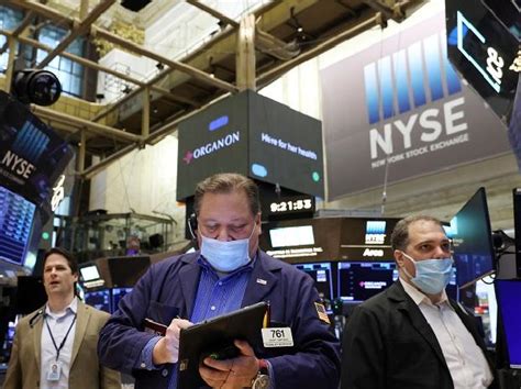 Wall Street Falls After Red Hot Inflation Data Nasdaq Down 15 Business Standard News