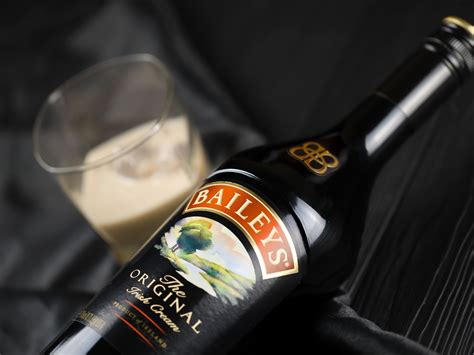 Le Baileys - Comment est fabriquée cette liqueur irlandaise et de ...