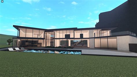 Bloxburg Modern Mansion 2 (Exterior)