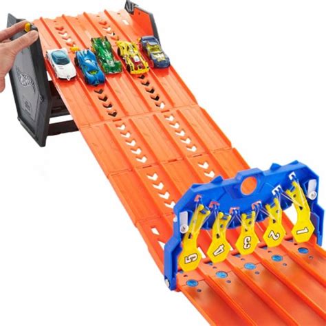 Mattel Hot Wheels Lane Collapsible Roll Out Raceway Track Set