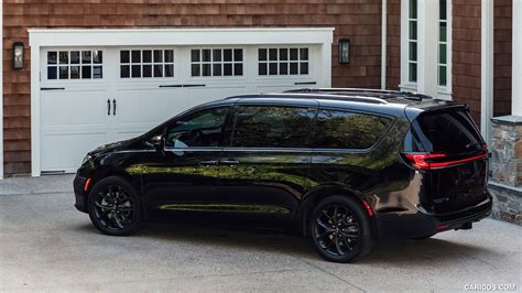 Chrysler Pacifica My Limited S Awd Rear Three Quarter