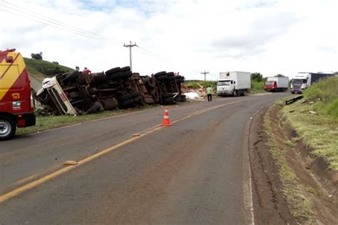 Caminhoneiro Fica Ferido Em Acidente Na PR 562 Em Coronel Vivida