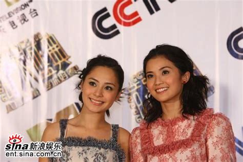 图文：twins亮相媒体见面会 流露自然清新感觉影音娱乐新浪网