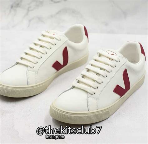 VEJA CAMPO לבן אדום. מידות 35-39 משלוח חינם – KITS CLUB