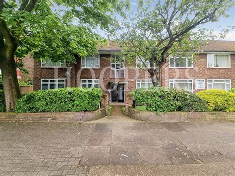 2 Bed Flat For Sale In Longstone Avenue London Nw10 £375000 Zoopla