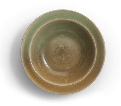 Southern Song Dynasty Longquan Celadon Chrysanthemum Bowl Asian