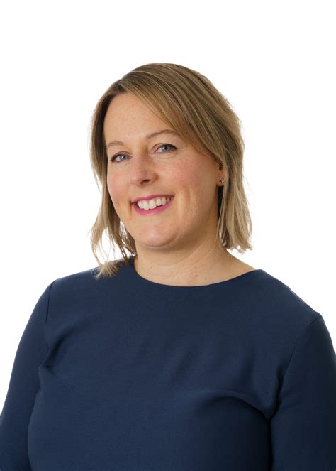 Hayley Green - London Cartilage Clinic