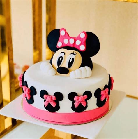 Mickey/Minnie Mouse Theme Cake – Hannah Bakes