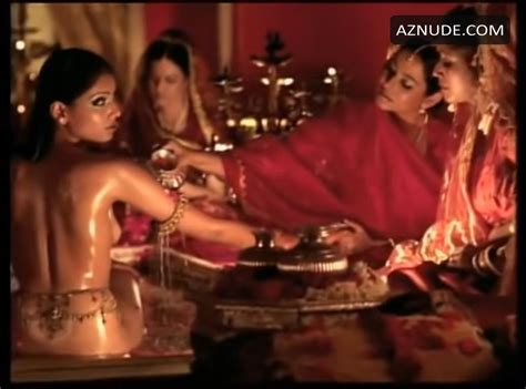 BIPASHA BASU Nude AZNude