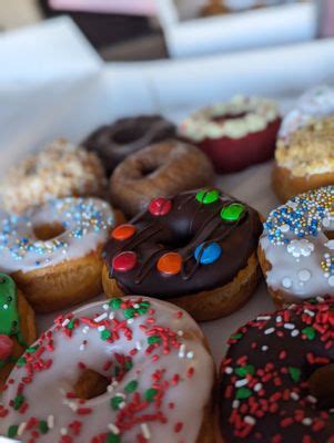 SESAME DONUTS - Updated August 2024 - 117 Photos & 84 Reviews - 3231 S ...