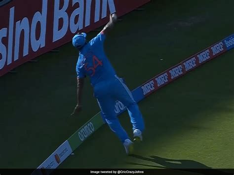 Shardul Thakur S Acrobatic Catch On Boundary Line Leaves Fans