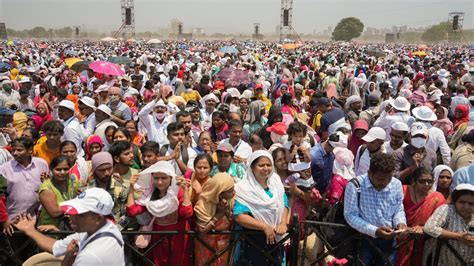 11 Die Of Heatstroke At Maharashtra Bhushan Award Ceremony Over 100 Ill Latest News India