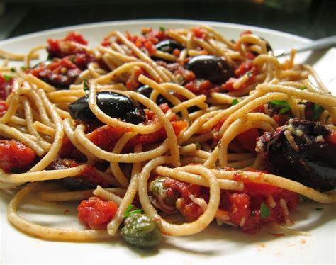 La Ricetta Della Domenica Il Ritorno Pasta Alla Puttanesca