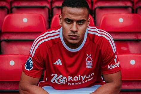 Oficial Nottingham Forest Contrata Defesa Brasileiro Murillo Ao