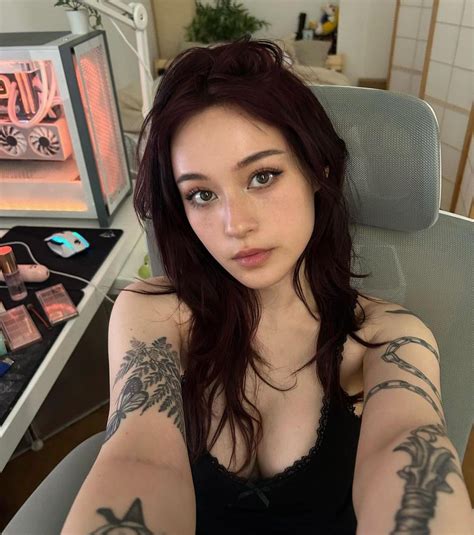 More Jade Anh Rofflinetvgirls